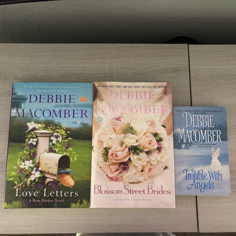 Debbie Macomber bundle: Love Letters, Blossom Street Brides &Trouble with Angels